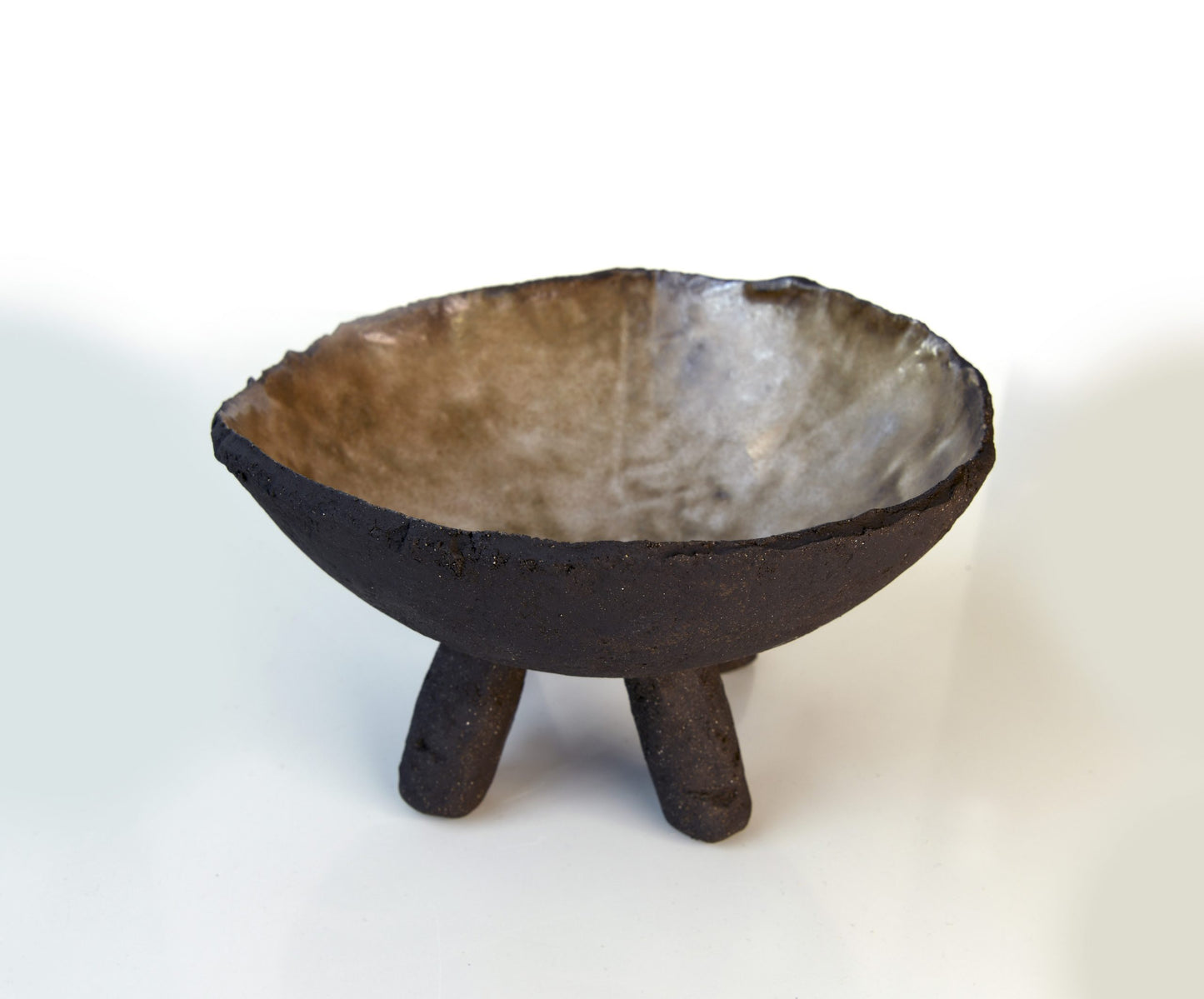 Round-legged salad bowl