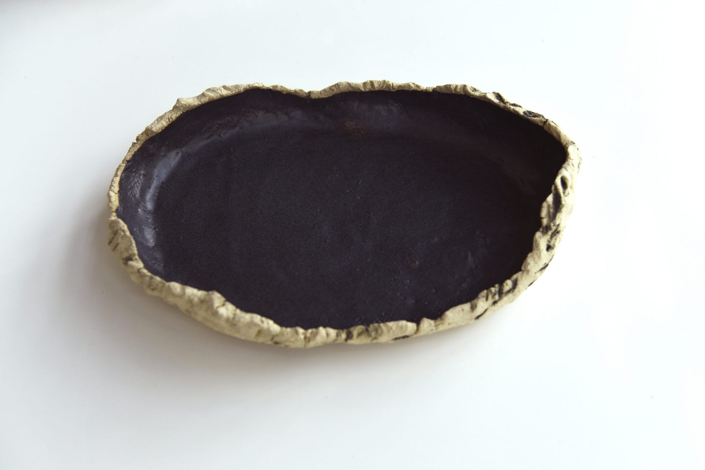 Plato irregular Black Stone