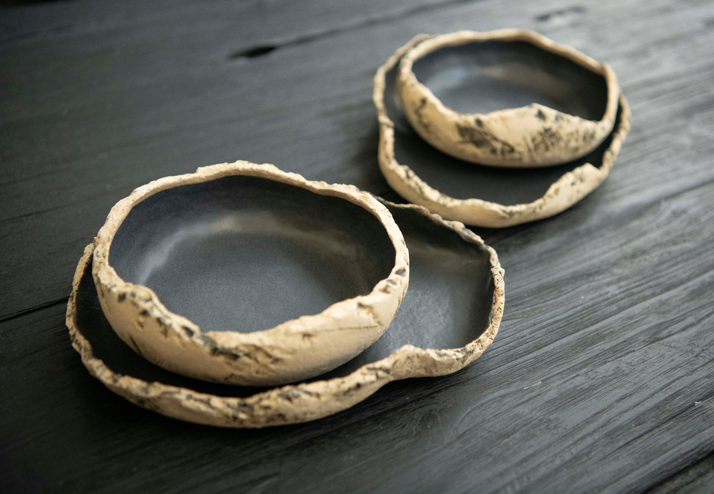 Plato irregular Black Stone