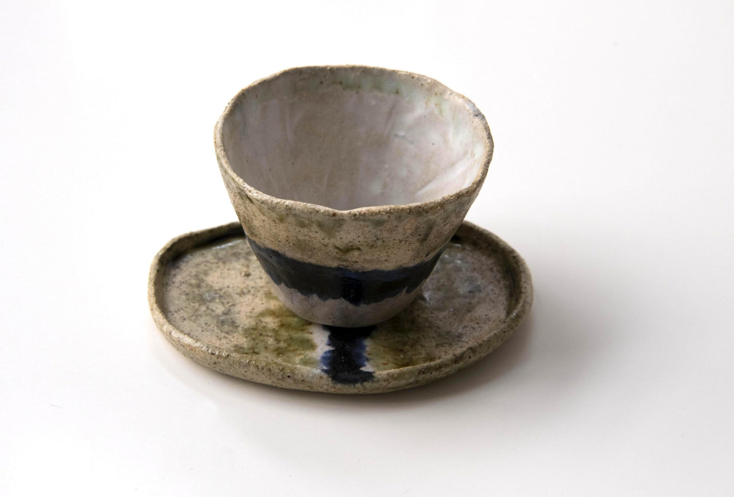Taza de cafe con plato line