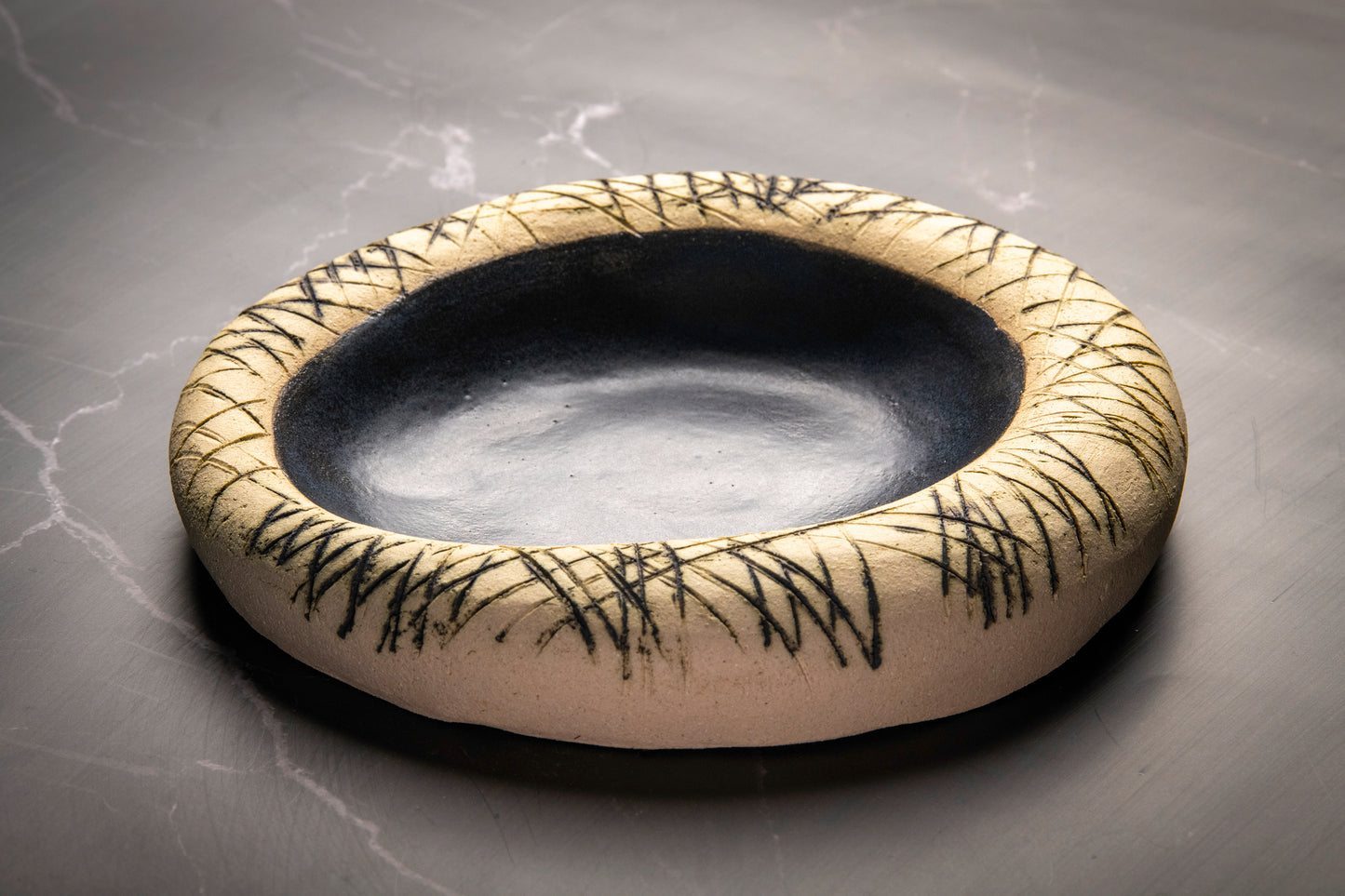 Round Scratches Plate